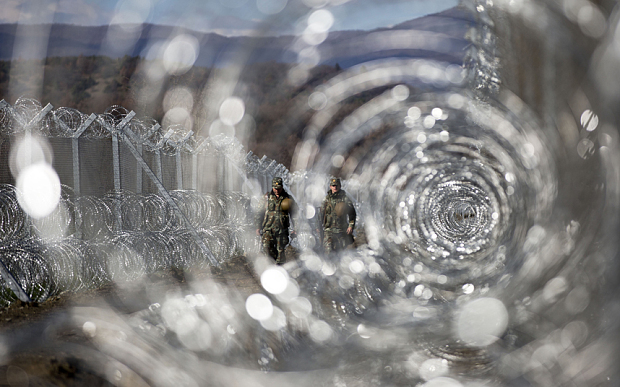 Telegraph: H EE θα «πουλήσει» την ψυχή της – Πάση θυσία συμφωνία με την Τουρκία για το προσφυγικό