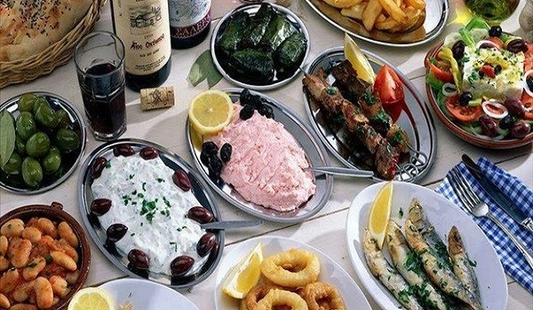 Πόσες θερμίδες έχει το Σαρακοστιανό τραπέζι