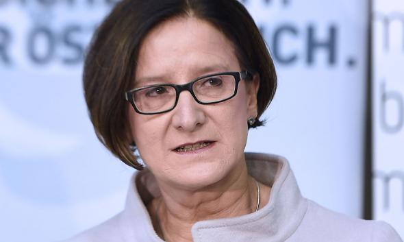 Αυστριακή ΥΠΕΣ: Δεν κάνουμε ούτε χιλιοστό πίσω από τις θέσεις μας στο προσφυγικό