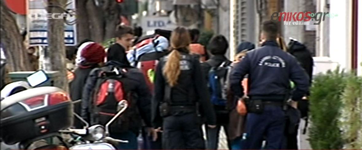 571 μετανάστες έφτασαν στον Πειραιά – Κλειστή η πλατεία Βικτωρίας – ΒΙΝΤΕΟ