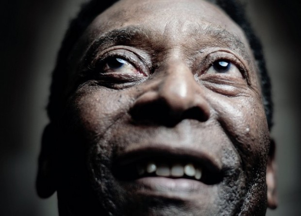 Τα βγάζει όλα στη «φόρα» ο Πελέ