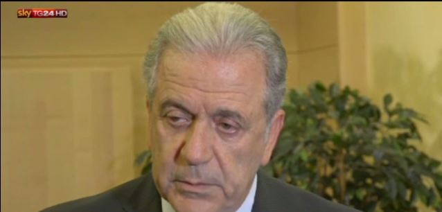 Αβραμόπουλος: Λειτουργούν όλα τα hotspots σε Ιταλία και Ελλάδα – ΒΙΝΤΕΟ