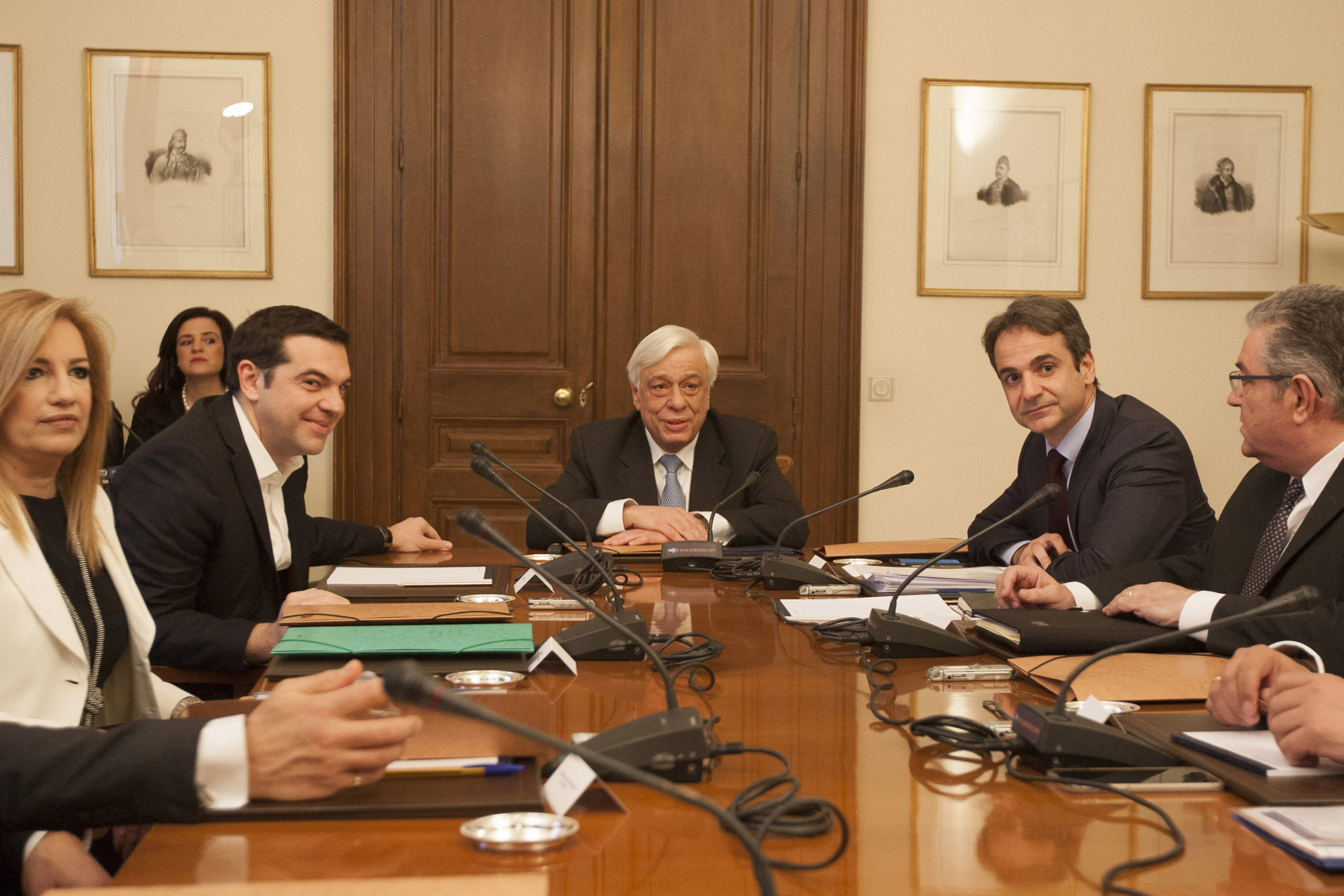 Η Γεννηματά στον Τσίπρα: Δεν μπορεί να σχεδιάσει τίποτα η κυβέρνηση;