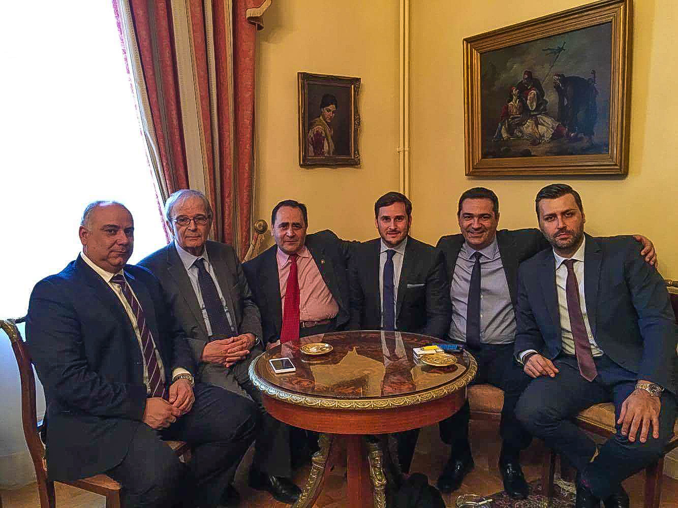 Η παρέα της Ένωσης Κεντρώων στο Προεδρικό – ΦΩΤΟ