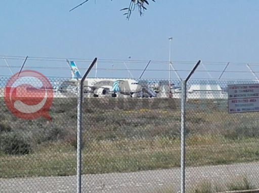 Οι πρώτες εικόνες από τη Λάρνακα όπου είναι σε εξέλιξη η αεροπειρατεία – ΦΩΤΟ