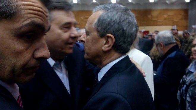 Μια πρώην βουλευτής των ΑΝΕΛ και ο Μπαλτάκος στην ομιλία του Καρατζαφέρη – ΒΙΝΤΕΟ