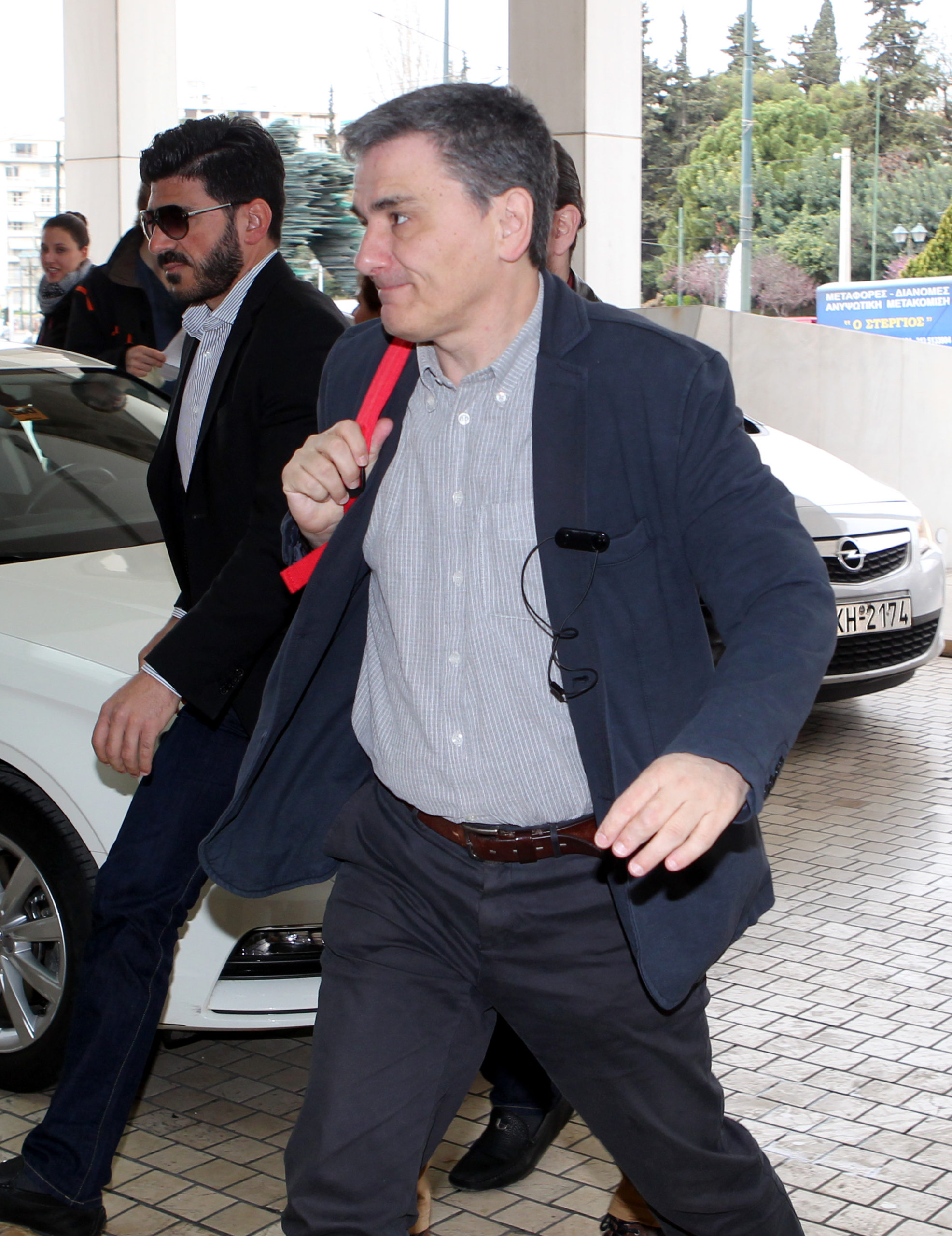 Στο τραπέζι το ενδεχόμενο νέων μέτρων