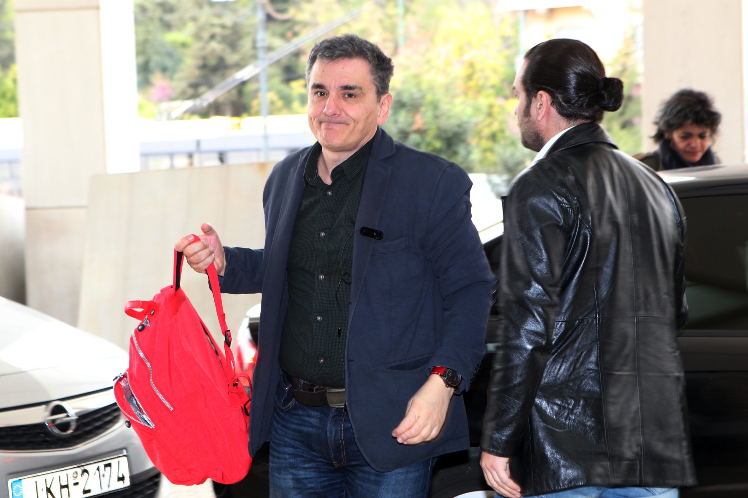 Σύγκρουση Τσακαλώτου – δανειστών για το αφορολόγητο