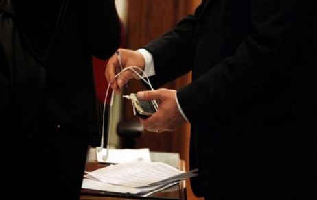 Ο Τσίπρας πήρε τα κινητά των υπουργών – ΦΩΤΟ