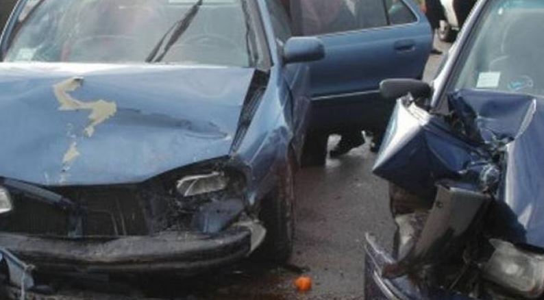 Καραμπόλα τριών οχημάτων στην Περιφερειακή Οδό Θεσσαλονίκης