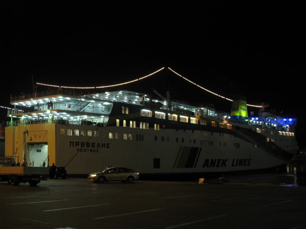 Ο καπετάνιος άλλαξε δρομολόγιο λόγω καιρικών συνθηκών