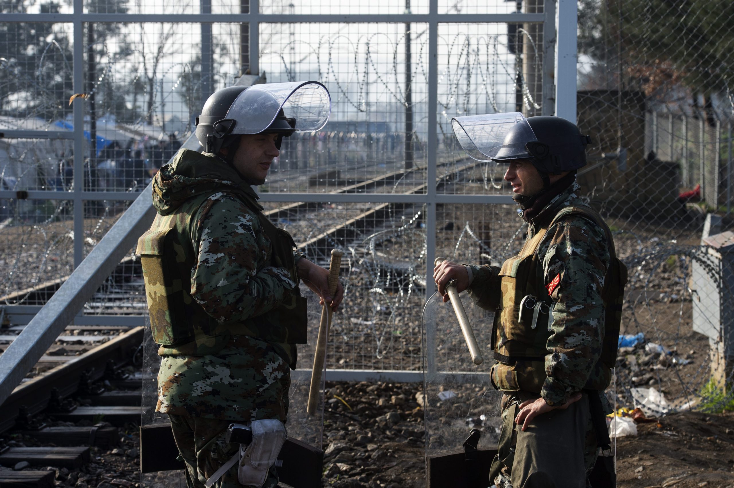 Εγκλωβισμένοι 10.000 πρόσφυγες στην Ειδομένη