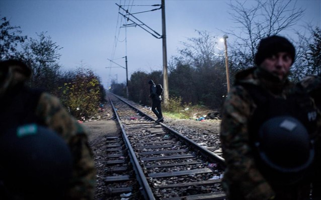 Από τους 1.400 πρόσφυγες που πέρασαν τα σύνορα, οι 600 επέστρεψαν, λένε τα Σκόπια – ΒΙΝΤΕΟ