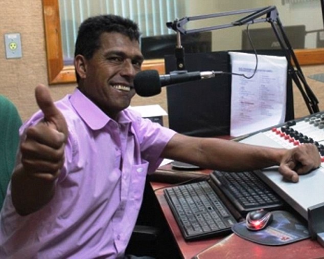 Ασύλληπτο, τον σκότωσαν την ώρα της εκπομπής του