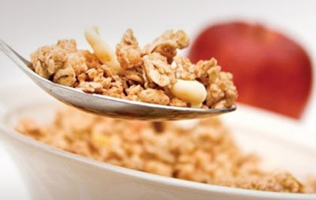 Σοκ στις ΗΠΑ με τον υπάλληλο του εργοστασίου δημητριακών που ούρησε στα προϊόντα – ΒΙΝΤΕΟ