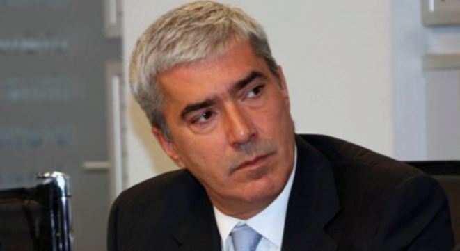 Κεδίκογλου: Αργά τα αντανακλαστικά της κυβέρνησης