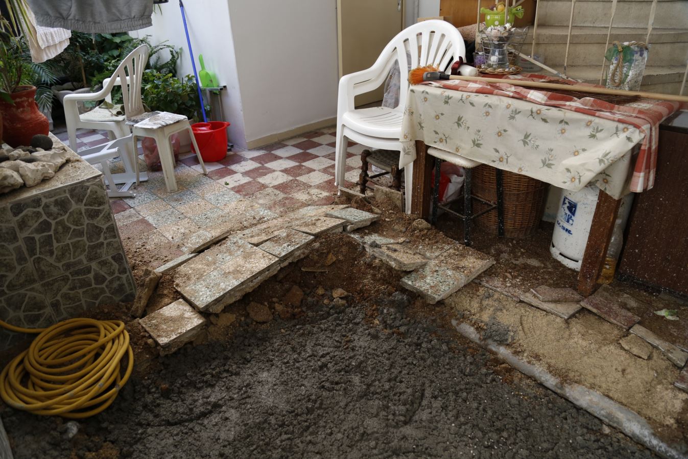 Ο μετροπόντικας βγήκε σε αυλή στη Νίκαια – ΦΩΤΟ