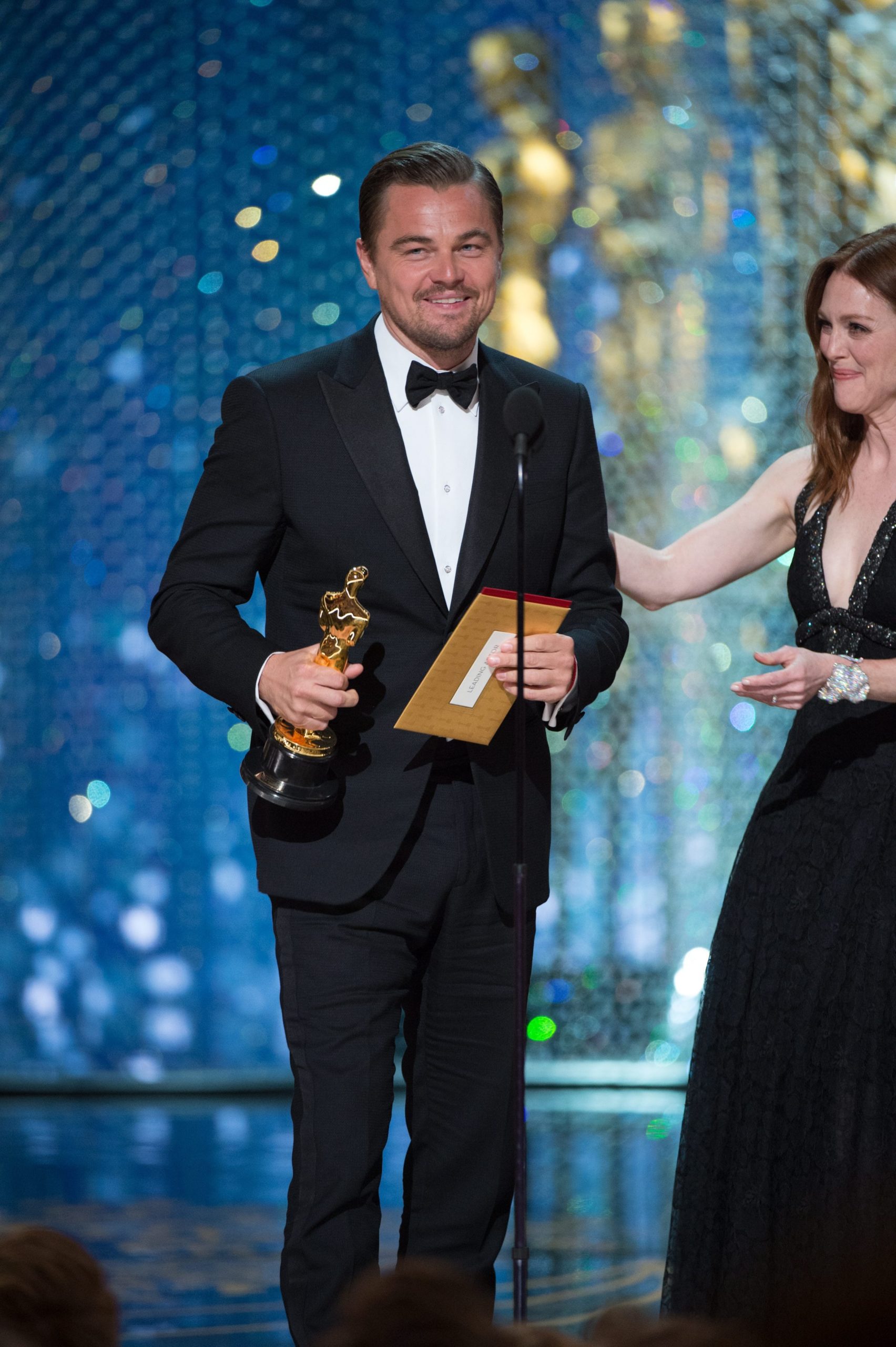 Τα social media τρολάρουν τον Ντι Κάπριο – ΦΩΤΟ