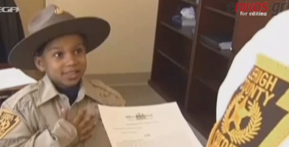 Συγκινεί ο 8χρονος που έγινε σερίφης για μία ημέρα – ΒΙΝΤΕΟ