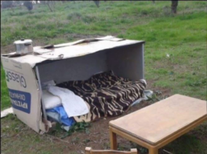 Η κραυγή αγωνίας ενός χρεωμένου άστεγου που περιμένει τη σύνταξη –ΒΙΝΤΕΟ