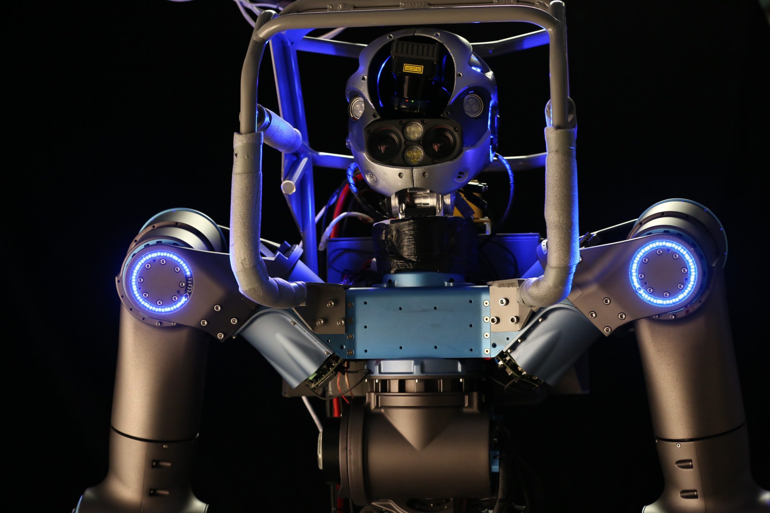Έλληνας σχεδίασε και κατασκεύασε ανθρωποειδές ρομπότ σε χρόνο ρεκόρ