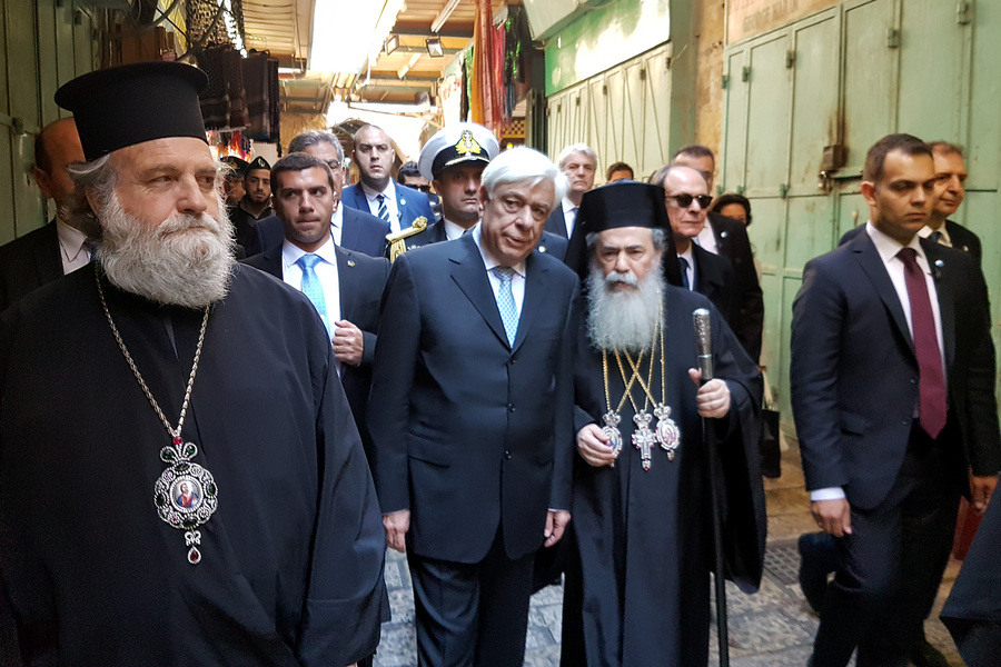 Παυλόπουλος: Η ΕΕ να περιβάλλει με αλληλεγγύη και αγάπη τους πρόσφυγες