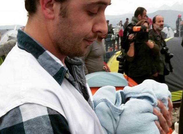 24χρονη από τη Συρία γέννησε μέσα σε σκηνή στην Ειδομένη – ΦΩΤΟ