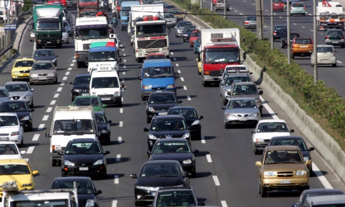 Βγάζουν άδειες κυκλοφορίας σε…λευκό χαρτί