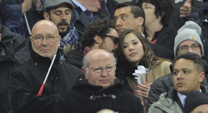 Η μυστηριώδης καλλονή στο πλευρό του γιου του Ολάντ – ΦΩΤΟ