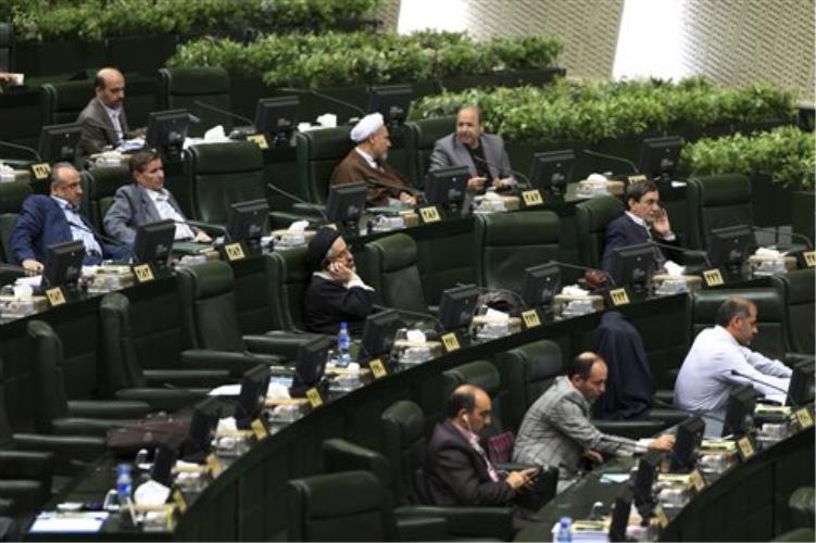 Σάλος με τη δήλωση Ιρανού βουλευτή για τις γυναίκες