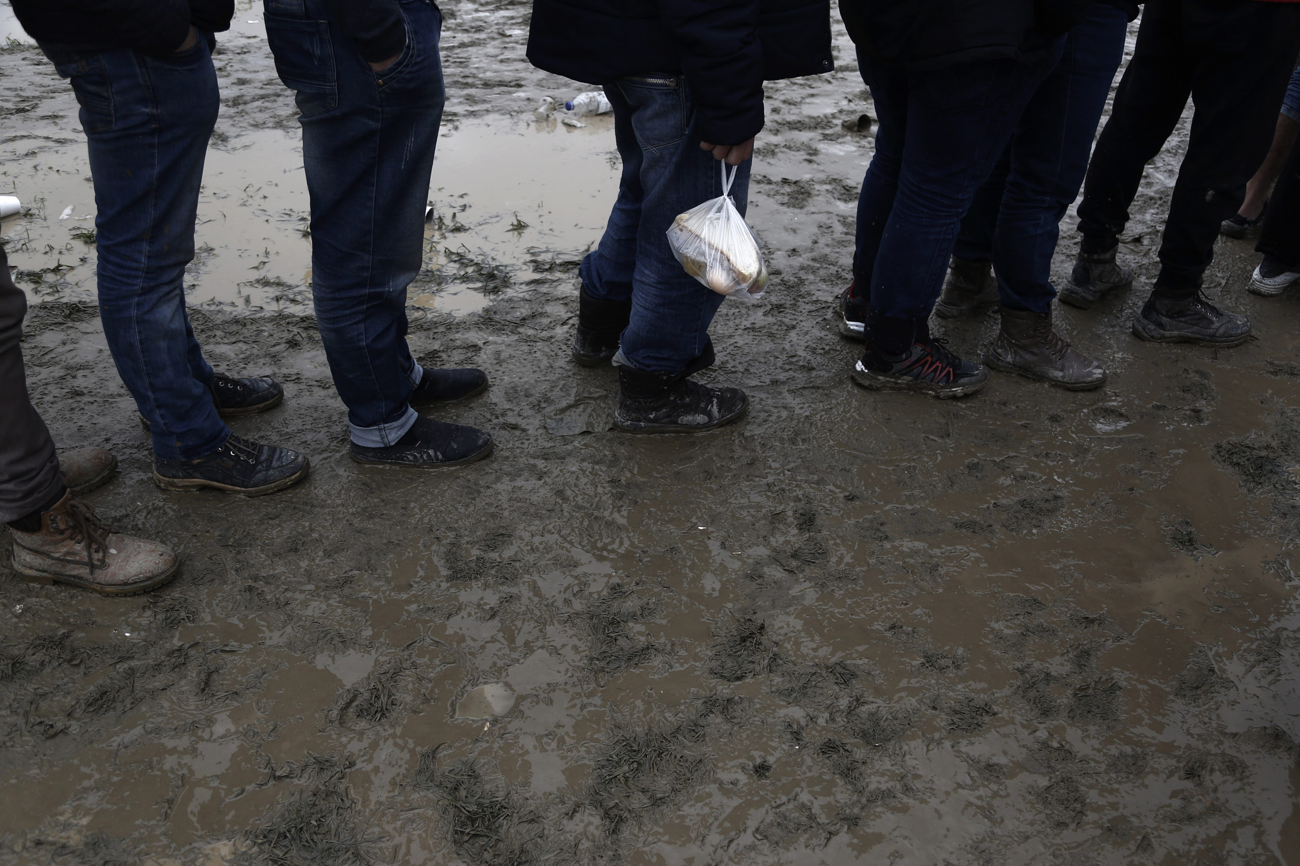 Αποχωρούν για λόγους ασφαλείας γιατροί και ΜΚΟ από την Ειδομένη