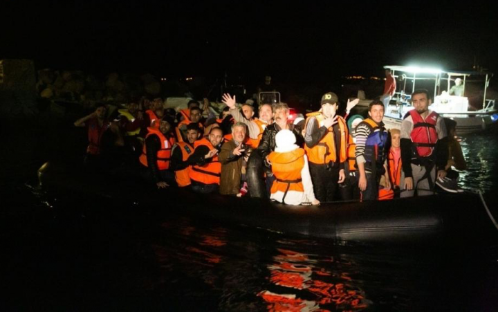 Χίος: Πάνω από 3.000 μετανάστες στο νησί, έκτακτη επικοινωνία Βουρνού – Δρίτσα