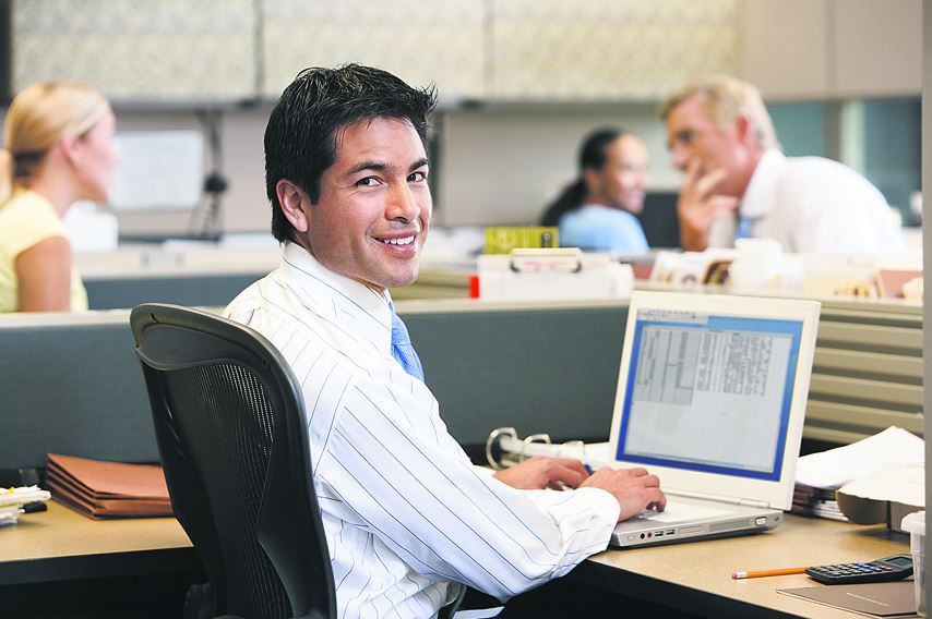 5.000 προσλήψεις εξπρές σε δήμους-περιφέρειες