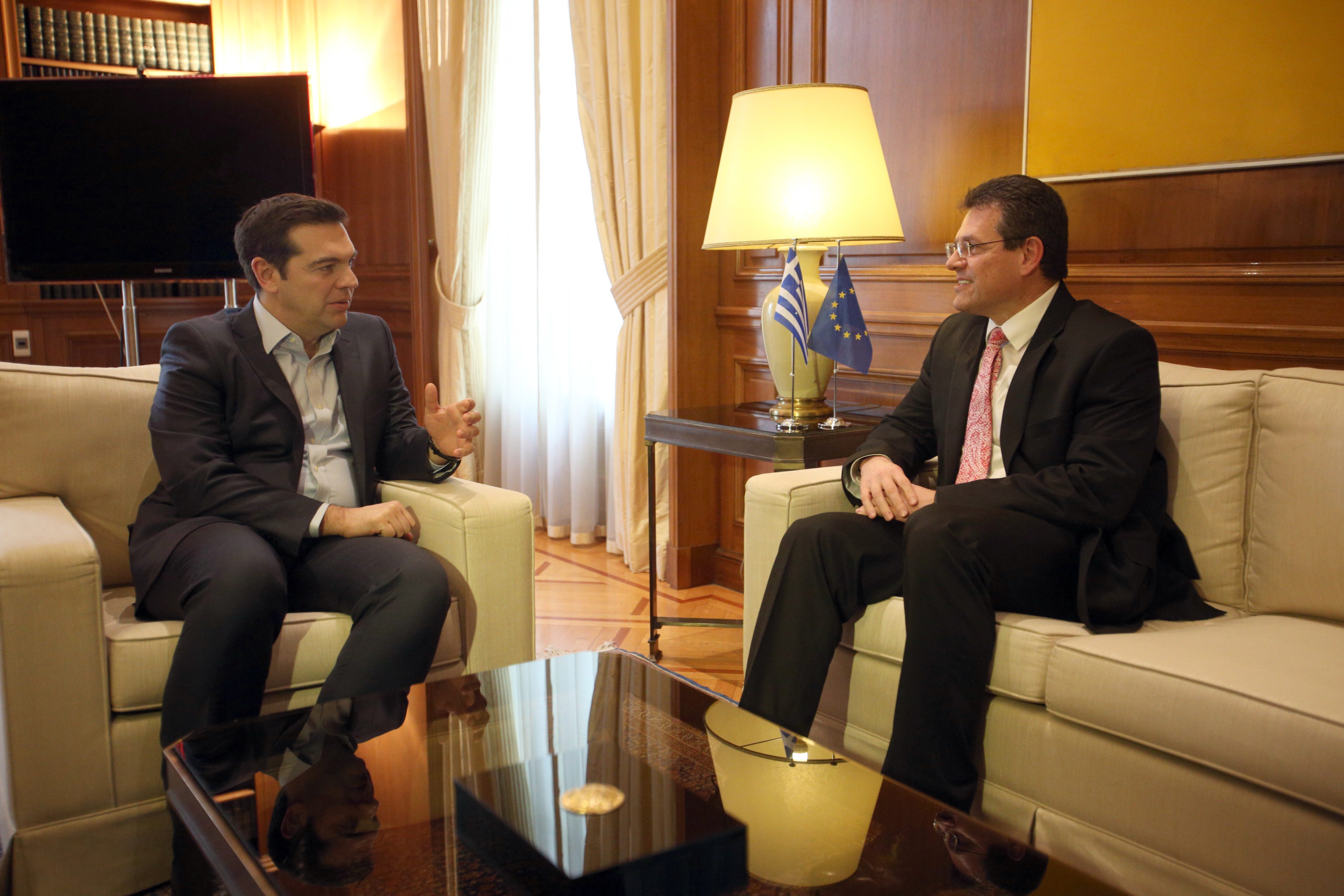 Τι συζήτησαν Τσίπρας – Σέφκοβιτς