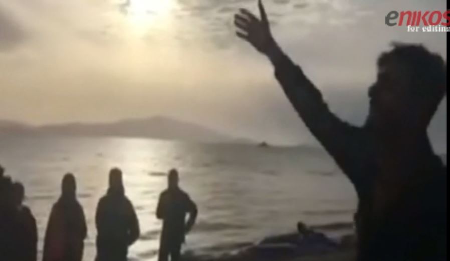 Συγκλονίζει το τραγούδι του Σύρου πρόσφυγα – ΒΙΝΤΕΟ