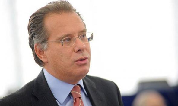 Κουμουτσάκος: Η αγωγή θα συνοδευθεί και με μήνυση