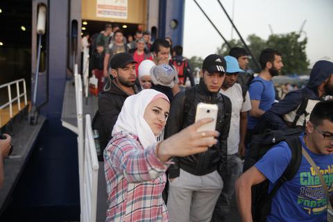 Έφτασαν τους 4.500 οι πρόσφυγες και οι μετανάστες στον Πειραιά