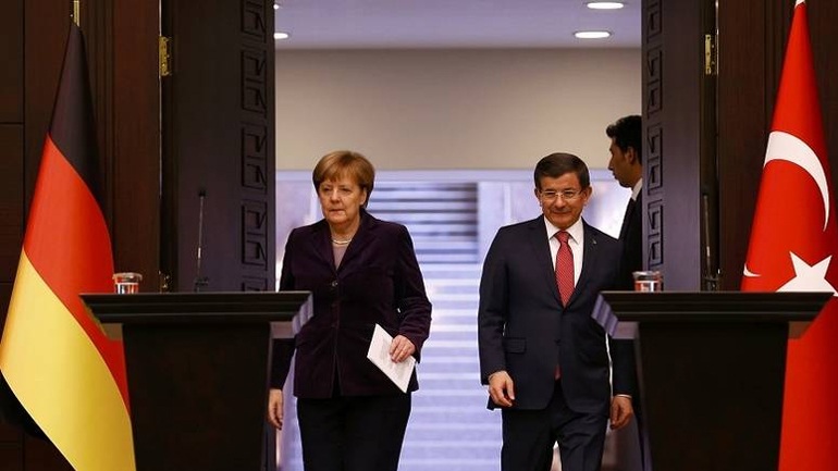 Die Welt: Πώς έκλεισαν η Μέρκελ και ο Ερντογάν τη συμφωνία για το προσφυγικό