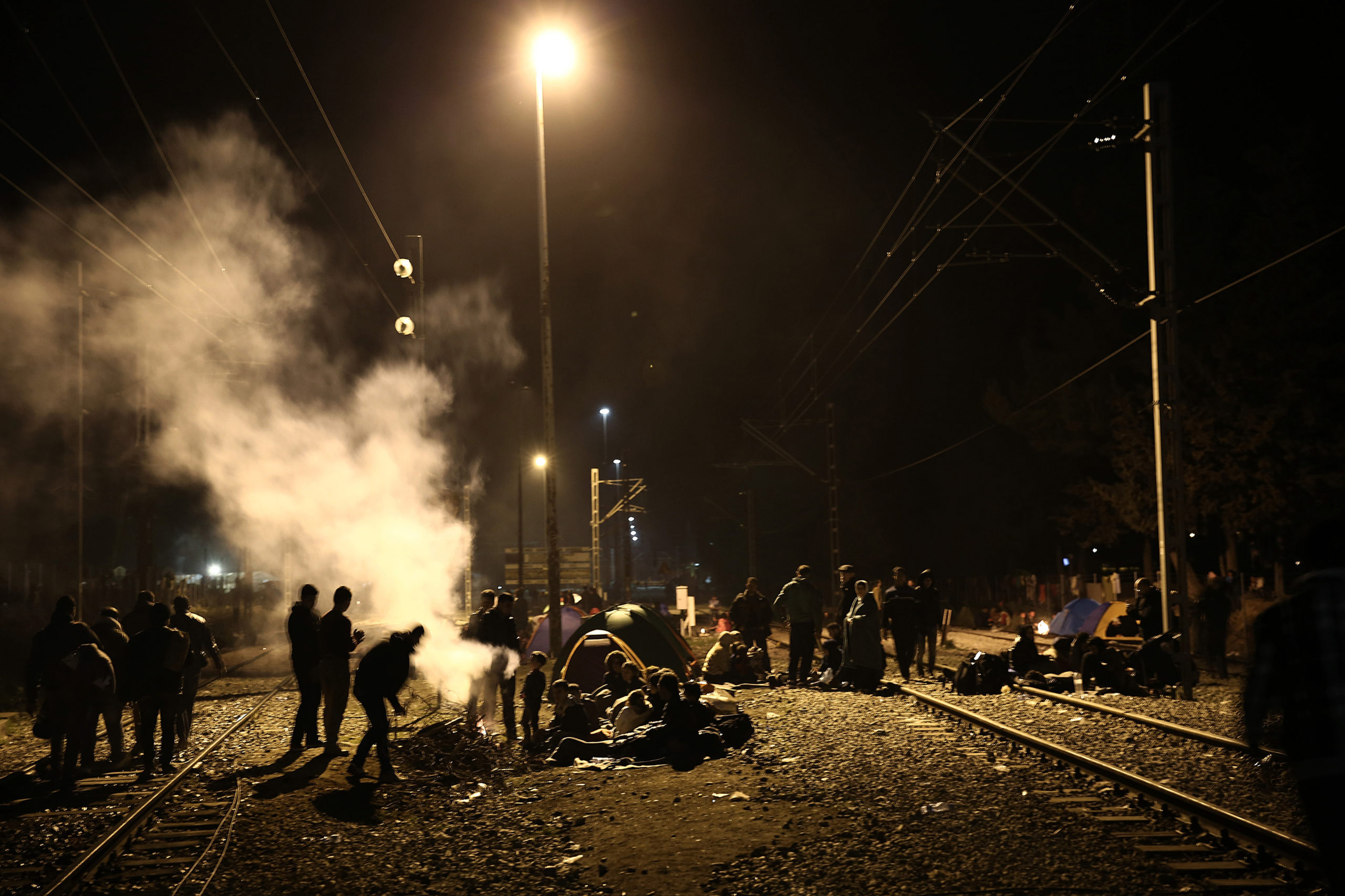 Ασυνόδευτοι ανήλικοι πρόσφυγες στο αστυνομικό τμήμα της Ειδομένης
