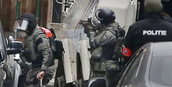 Από τις χειροβομβίδες κρότου λάμψης των αστυνομικών οι “εκρήξεις” στις Βρυξέλλες