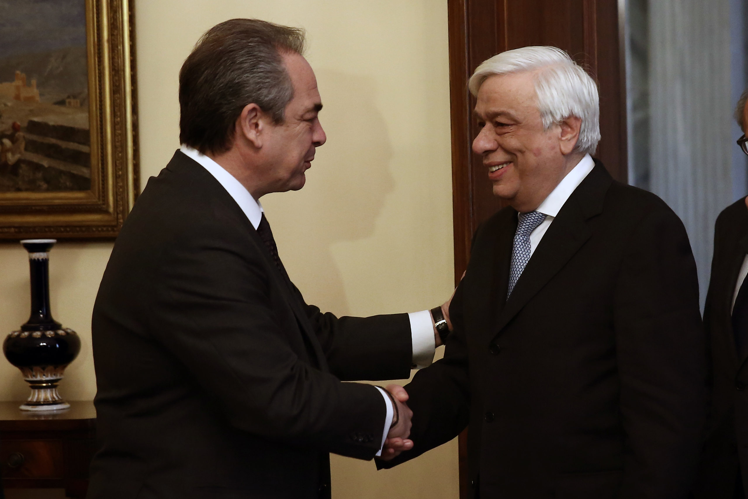 Το αυστηρό μήνυμα του Παυλόπουλου στην τρόικα – ΦΩΤΟ