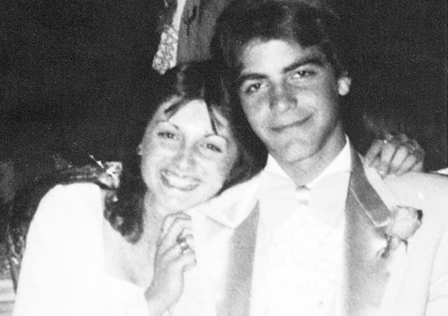 Αναγνωρίζετε τον δημοφιλή ηθοποιό; – ΦΩΤΟ