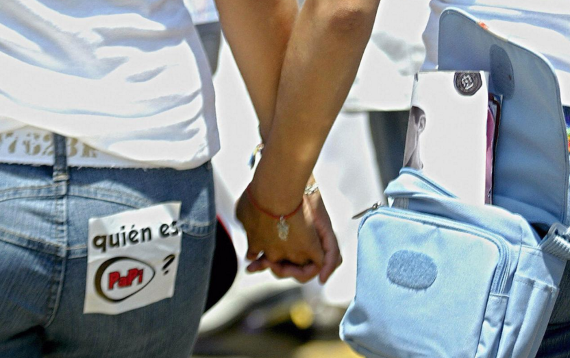 Χλεύασαν στο Facebook ομόφυλο ζευγάρι που έψαχνε σπίτι – ΦΩΤΟ