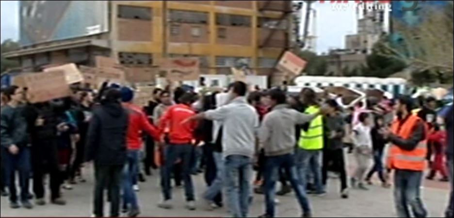 Συμπλοκές στο λιμάνι του Πειραιά μεταξύ των προσφύγων – ΒΙΝΤΕΟ