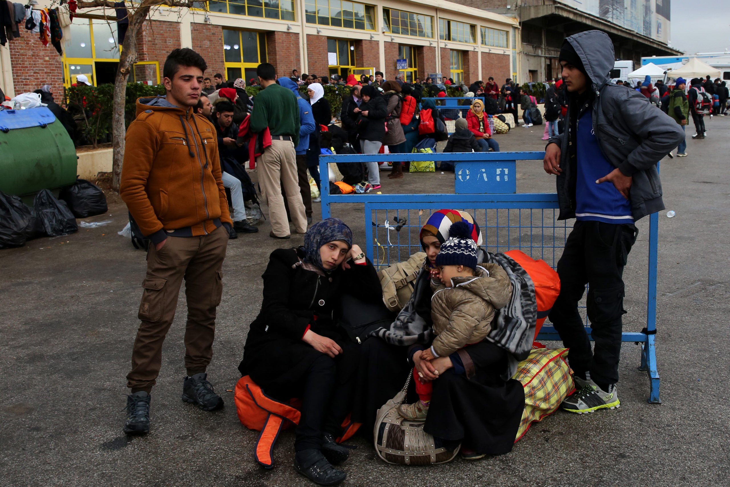 Στέλνουν τους πρόσφυγες από τη Λέσβο στην Ειδομένη – Τι λέει o τουριστικός πράκτορας στον Real fm 97.8