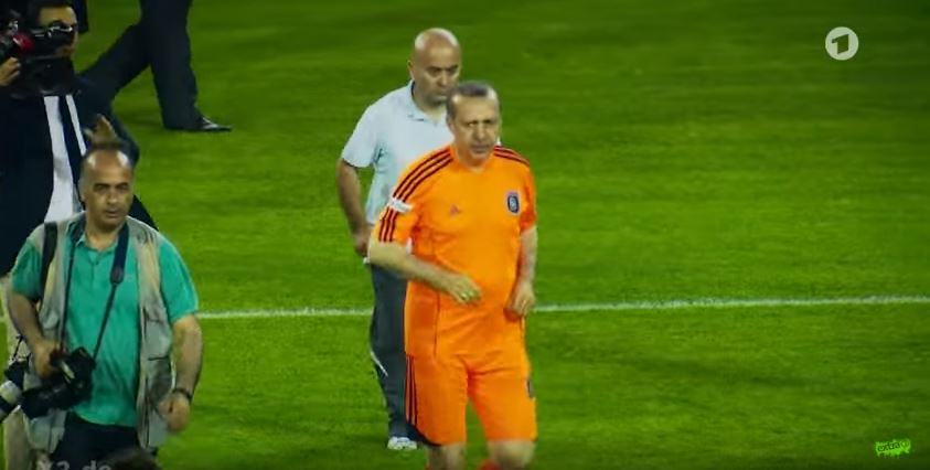 Διπλωματικό επεισόδιο Τουρκίας-Γερμανίας για ένα βίντεο που σατιρίζει τον Ερντογάν – ΒΙΝΤΕΟ