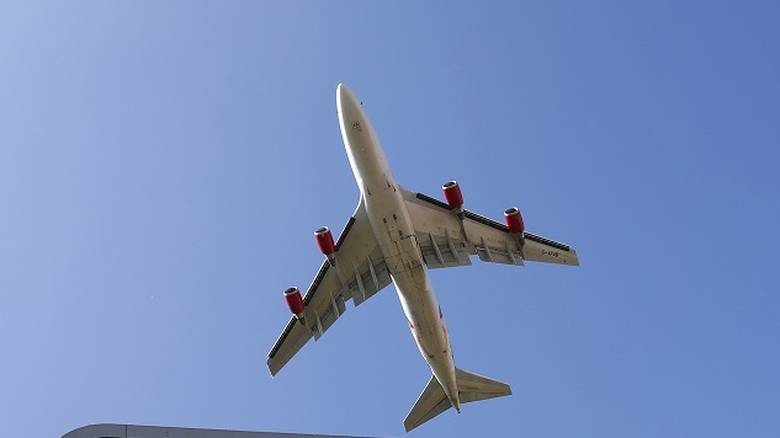 «Θα ρίξω το αεροσκάφος εάν με χωρίσεις» είπε πιλότος στην σύζυγό του – ΒΙΝΤΕΟ