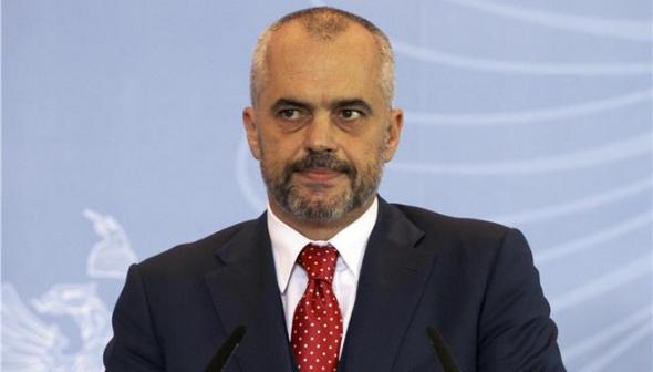 Αλβανία: Δεν θα ανοίξουμε τα σύνορα αλλά ούτε θα χτίσουμε τείχη