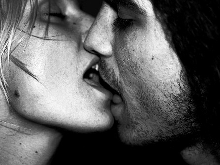 Πόσους μήνες κρατά το πάθος σε μια σχέση;