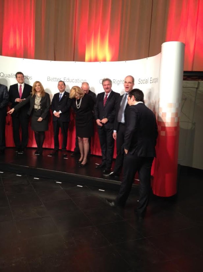 Ο διάλογος Τσίπρα-Γεννηματά για την οικογενειακή φωτογραφία στη σύνοδο των Σοσιαλιστών